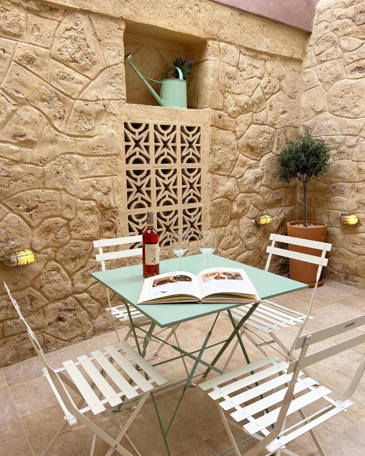 Central Suites Aegina 2 Exterior foto